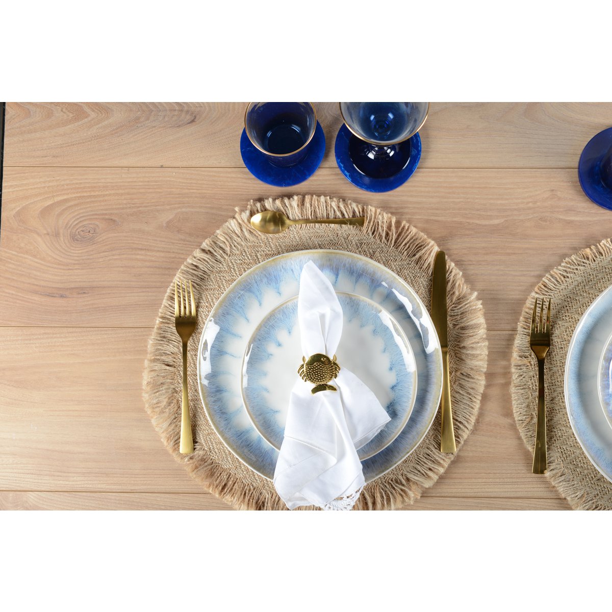 Set of 4 rounds of golden fish towels