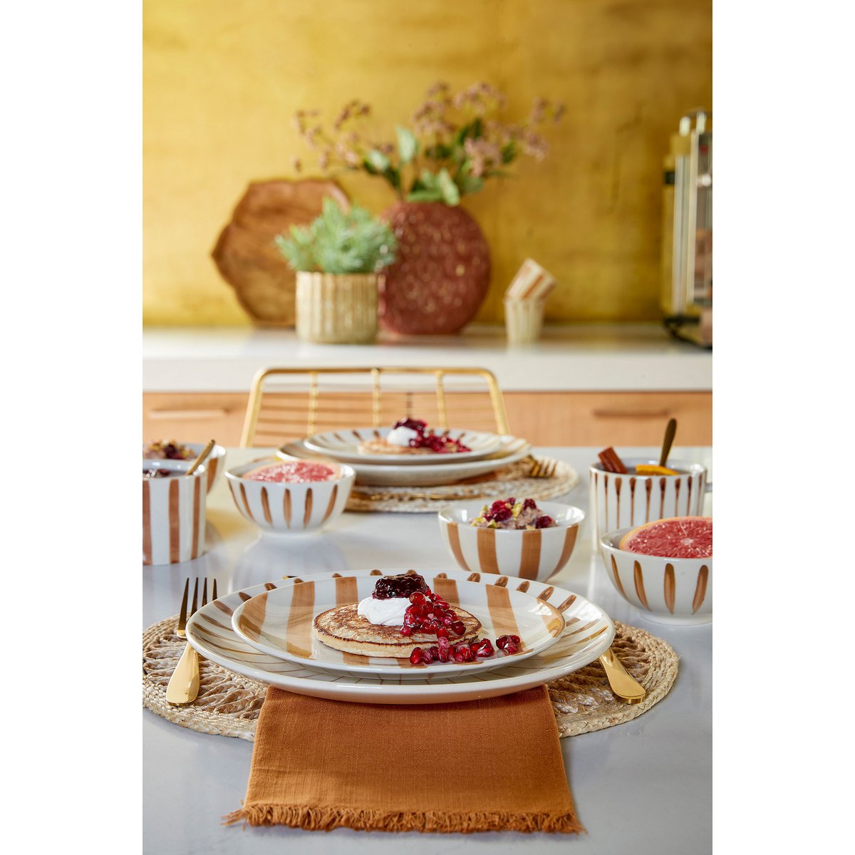 Elsie Dinnerbord - Assorti - H3 x Ø36 cm - Stone goods - Brown