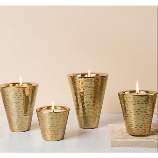 GROTE GOUDEN GEHAMERDE KAARS