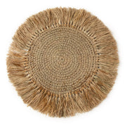 De gehaakte placemat van raffia - naturel